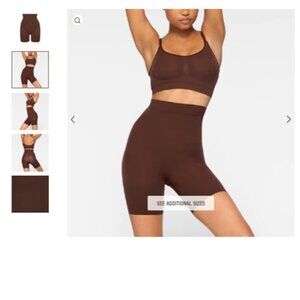 SKIMS Brown Seamless Sculpting High-Waisted Above the knee Short Size xxs/xs